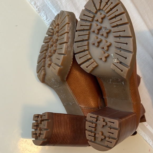 Tory Burch Lug 70 mm Bootie - Picture 10 of 11